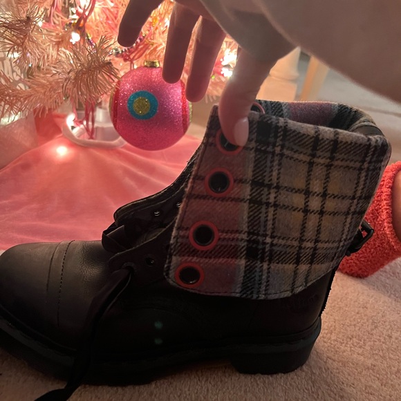 dr martins triumph fold over boots women 12107 - Picture 5 of 15